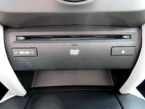 Used 2017 Acura MDX w/ Technology & Entertainment image 47