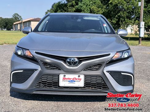 Used 2024 Toyota Camry SE image 10