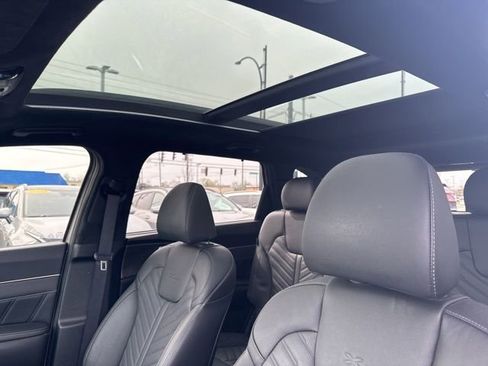 Used 2024 Kia Sorento SX Prestige image 18