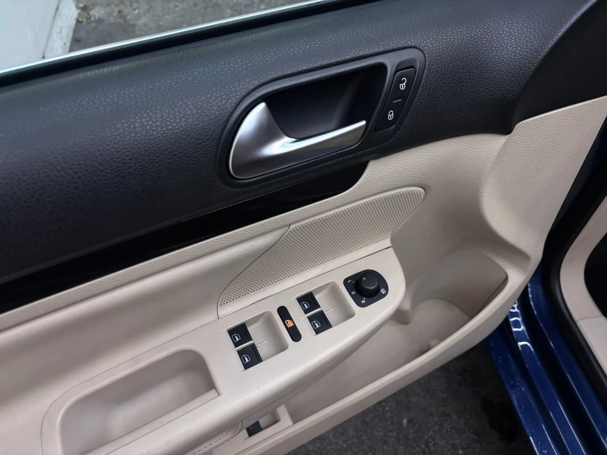 Used 2012 Volkswagen Jetta TDI FWD image 20