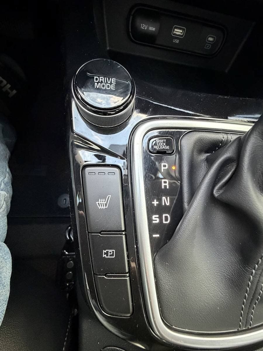 Used 2025 Kia Seltos EX FWD image 26