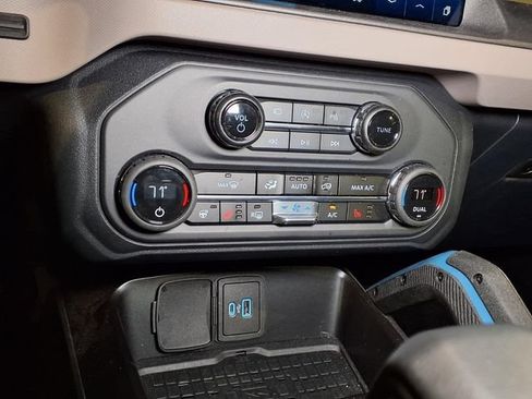 Used 2024 Ford Bronco Wildtrak AWD/4WD image 8