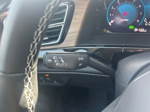 New 2026 Volkswagen Atlas SE FWD image 23