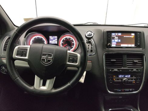 Used 2013 Dodge Grand Caravan R/T w/ Safety Sphere Group image 22