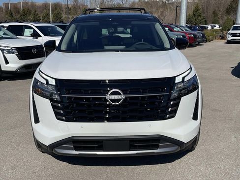 New 2026 Nissan Pathfinder Platinum AWD/4WD image 2