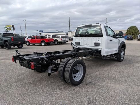 New 2026 Ford F550 4x4 Regular Cab Super Duty image 4