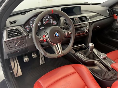 Used 2020 BMW M4 Coupe w/ Competition Package RWD image 4