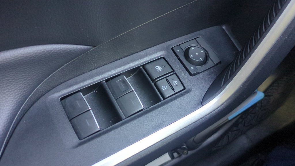 Used 2024 Toyota RAV4 XLE w/ Convenience Package FWD image 20