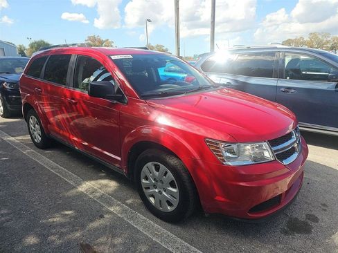 Used 2018 Dodge Journey SE image 3