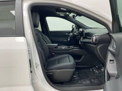Used 2025 Chevrolet Equinox LT w/ Convenience Package II AWD/4WD image 16