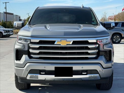 Certified 2025 Chevrolet Silverado 1500 High Country w/ Technology Package image 7