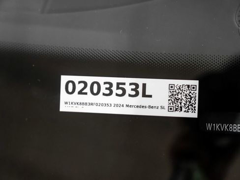 Used 2024 Mercedes-Benz SL 63 AMG 4MATIC image 52
