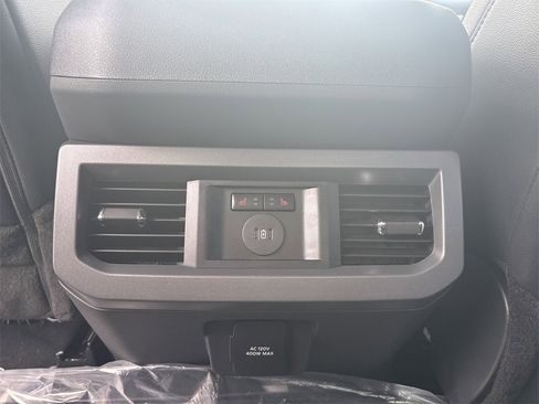 New 2026 Ford F250 Lariat w/ Black Appearance Package image 33