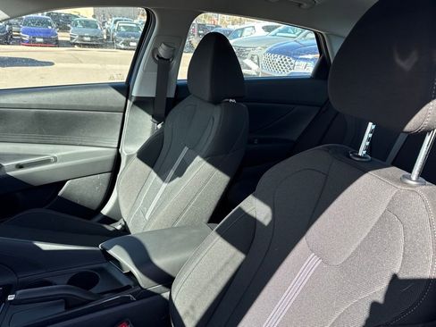 Certified 2026 Hyundai Elantra SE image 27