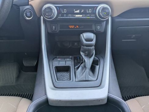 Used 2022 Toyota RAV4 XLE w/ Convenience Package FWD image 18
