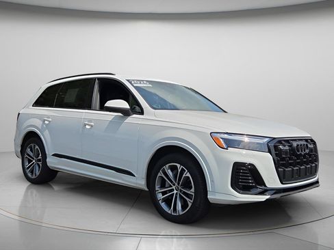 Certified 2026 Audi Q7 3.0T Premium w/ Convenience Plus Package AWD/4WD image 9