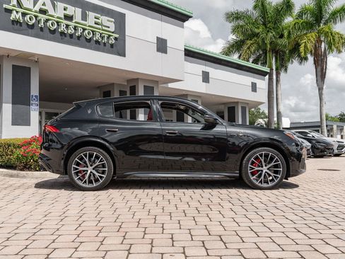 Used 2023 Maserati Grecale Trofeo AWD/4WD image 25