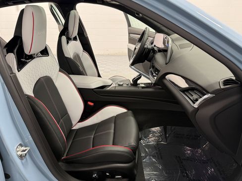 Used 2025 Cadillac CT5 V Blackwing w/ Super Cruise 1 Package image 22