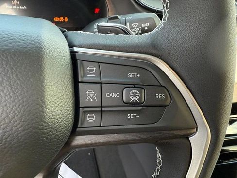 New 2026 Jeep Grand Cherokee Altitude AWD/4WD image 19