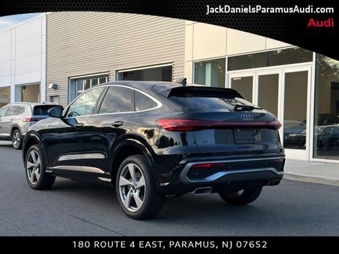 Used 2025 Audi Q5 Premium Plus w/ Premium Plus AWD/4WD image 4