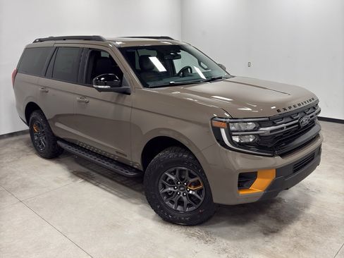 New 2026 Ford Expedition Tremor image 34