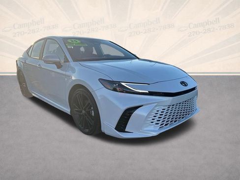 Used 2025 Toyota Camry XSE image 7