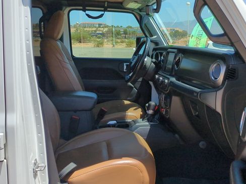 Used 2020 Jeep Gladiator Rubicon AWD/4WD image 29