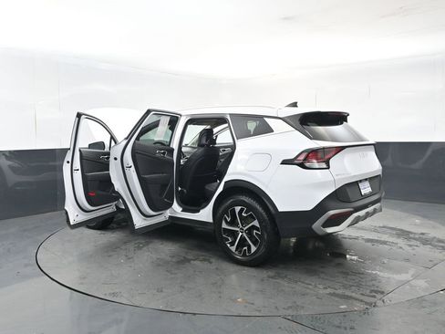 Certified 2023 Kia Sportage EX image 32