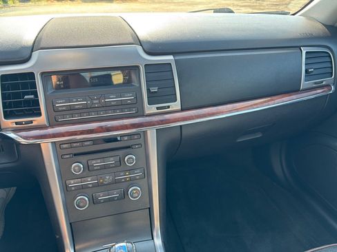 Used 2012 Lincoln MKZ FWD image 14