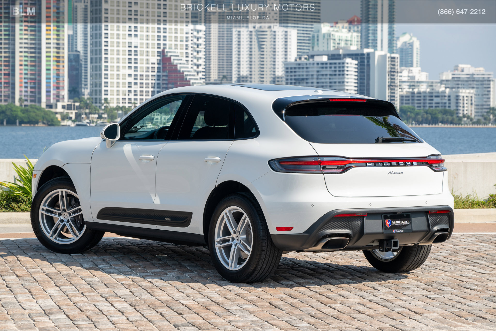 Used 2024 Porsche Macan w/ Premium Plus Package AWD/4WD image 12