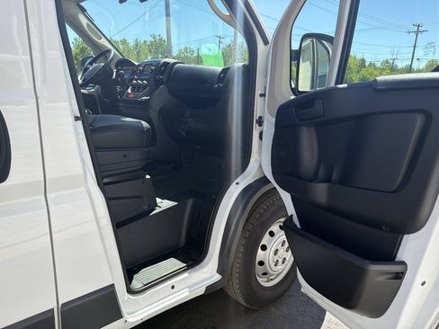 Used 2018 RAM ProMaster 3500 w/ Interior Convenience Group FWD image 8