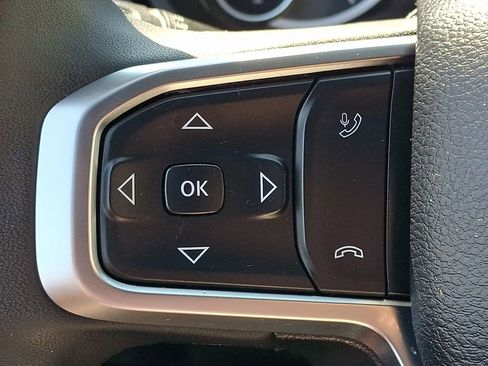 Used 2025 RAM 2500 Big Horn AWD/4WD image 24