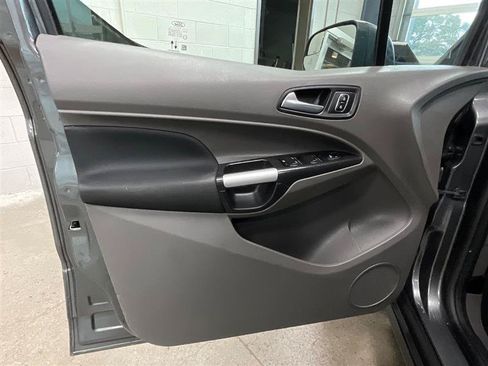 Used 2022 Ford Transit Connect XLT FWD image 10