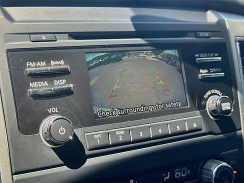 Used 2017 Nissan Titan SV AWD/4WD image 13