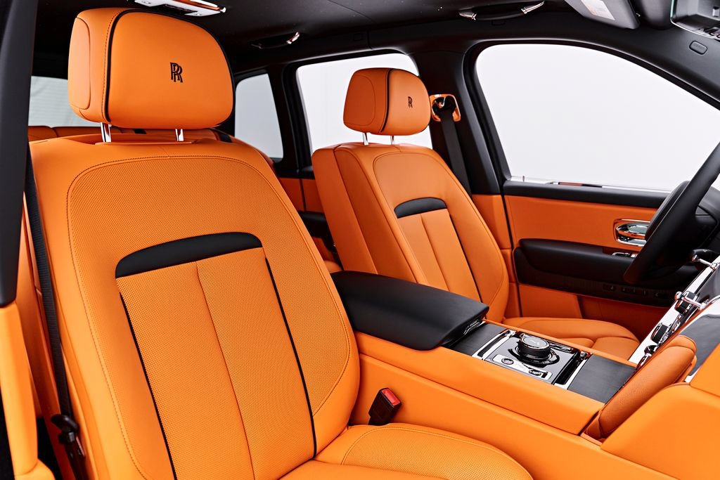 Used 2026 Rolls-Royce Cullinan w/ Cullinan Package AWD/4WD image 56