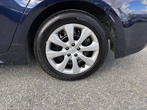 Used 2025 Toyota Corolla LE image 30