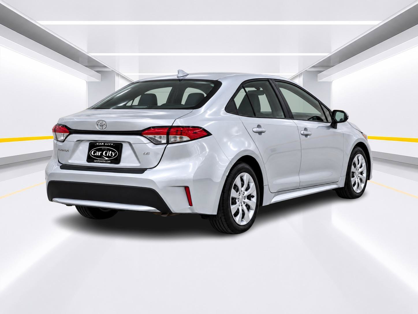 Used 2020 Toyota Corolla LE FWD image 5