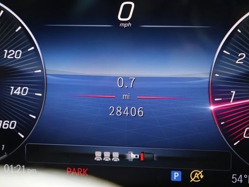 Used 2025 Mercedes-Benz CLA 250 4MATIC image 29