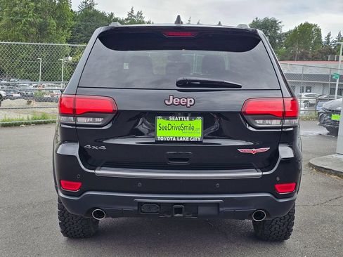 Used 2018 Jeep Grand Cherokee Trailhawk w/ Trailhawk Luxury Group AWD/4WD image 6