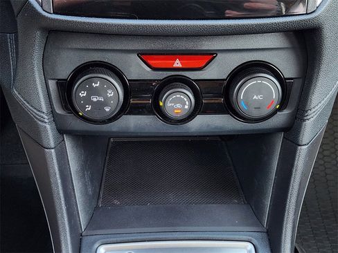 Used 2018 Subaru Crosstrek 2.0i Premium image 18