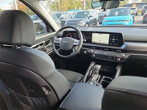 New 2025 Kia Telluride S image 13