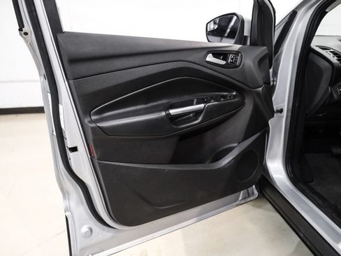 Used 2019 Ford Escape Titanium AWD/4WD image 40