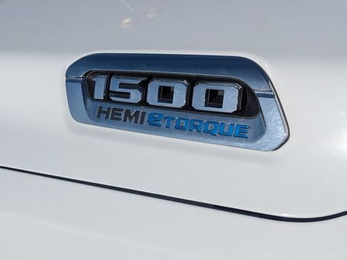 Used 2024 RAM 1500 Laramie image 14