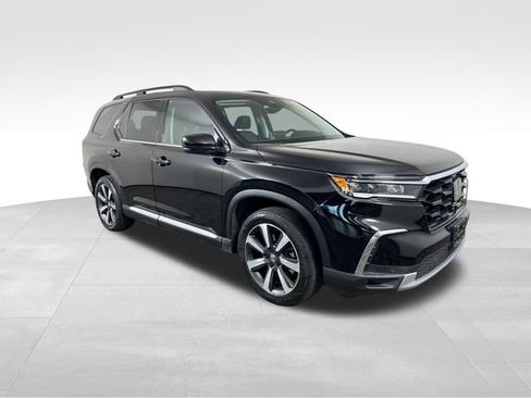 Used 2024 Honda Pilot Touring image 8
