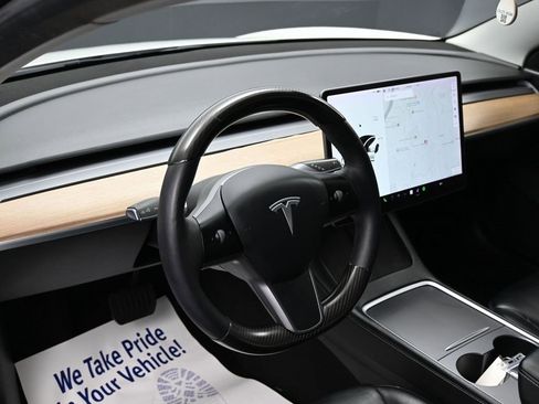 Used 2021 Tesla Model 3 Standard Range Plus image 17