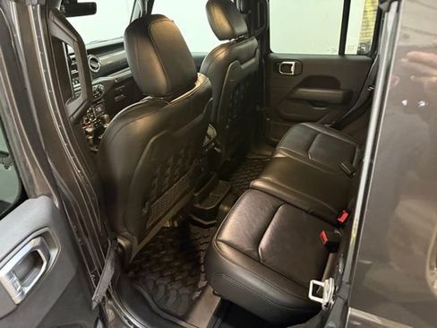 Used 2022 Jeep Wrangler Unlimited Rubicon w/ Trailer Tow Package image 31