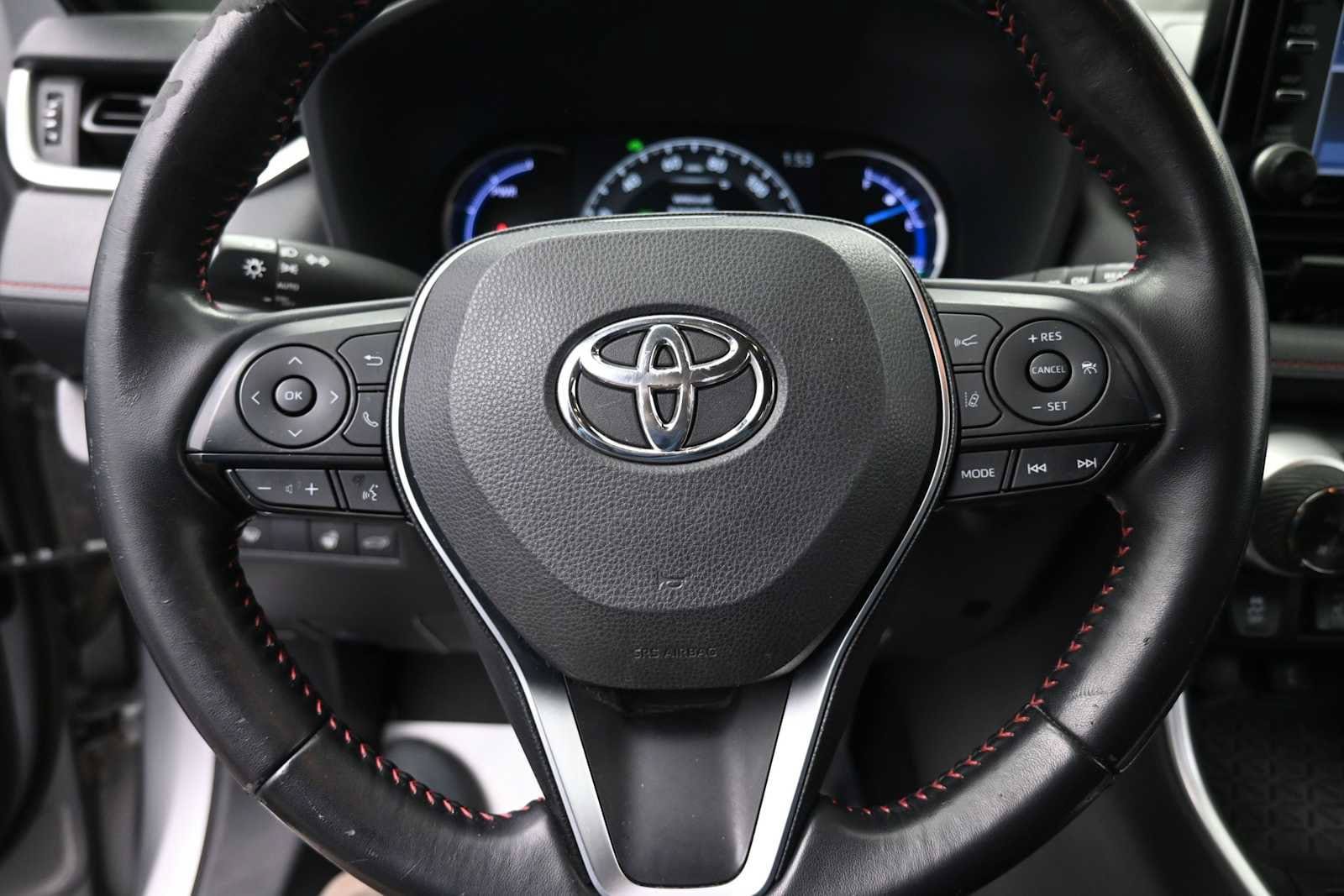 Used 2021 Toyota RAV4 SE w/ Weather & Moonroof Package AWD/4WD image 6