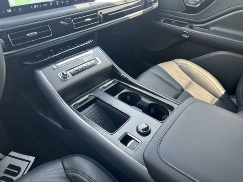 Used 2026 Lincoln Aviator Reserve w/ Jet Appearance Package AWD/4WD image 23