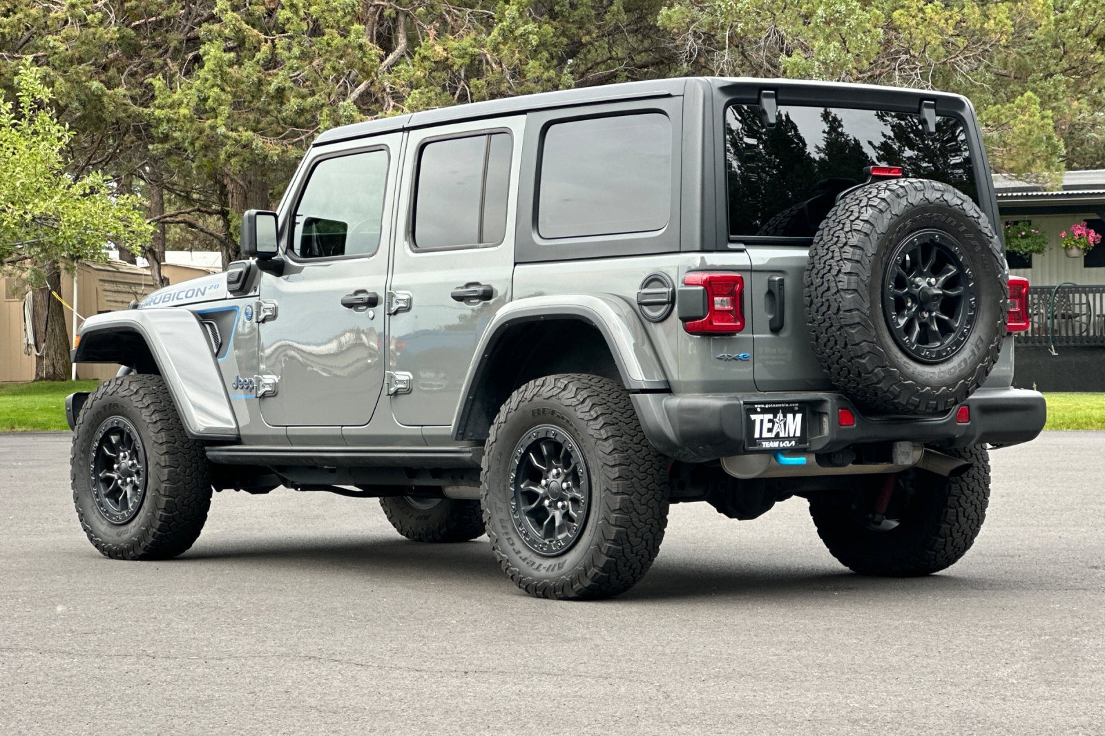 Used 2023 Jeep Wrangler Unlimited Rubicon 4xe AWD/4WD image 6