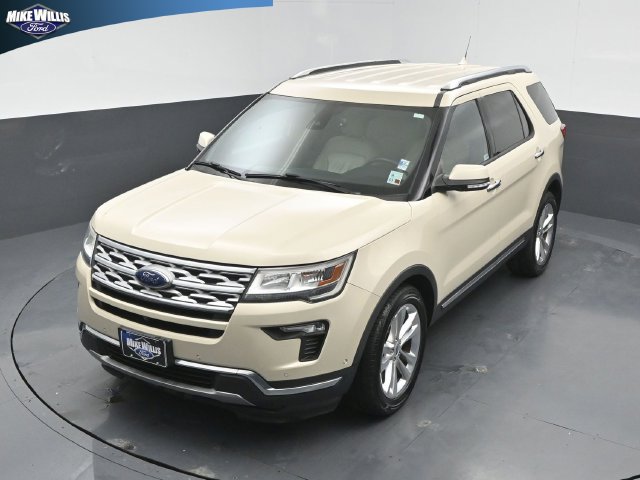 Used 2018 Ford Explorer Limited w/ Equipment Group 301A FWD image 11